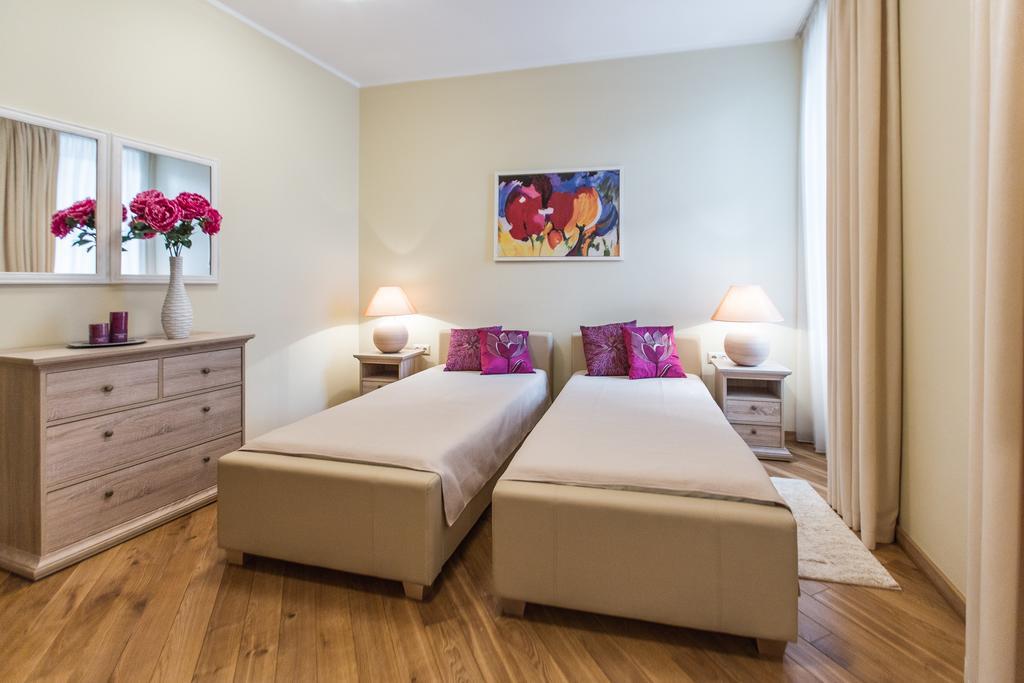 Riga Lux Apartments - Ernesta, Free Parking Luaran gambar