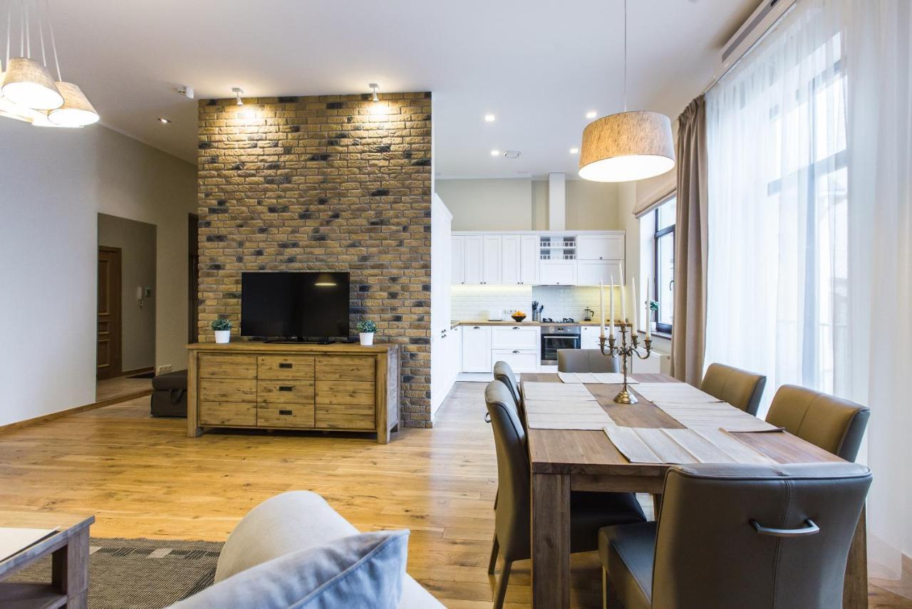 Riga Lux Apartments - Ernesta, Free Parking Luaran gambar